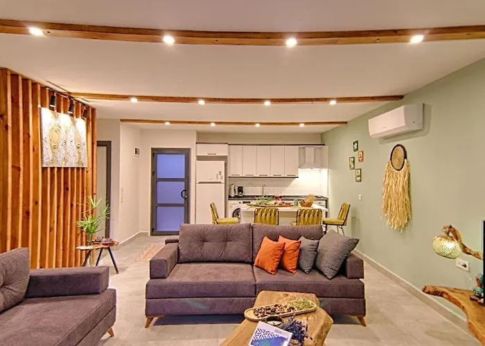 Private Detached With Swimming Pool In Inlice, Villa