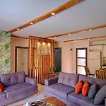 Вилла Private Detached With Swimming Pool In Inlice,