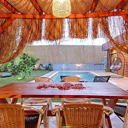 Private Detached With Swimming Pool In Inlice, Вилла *
