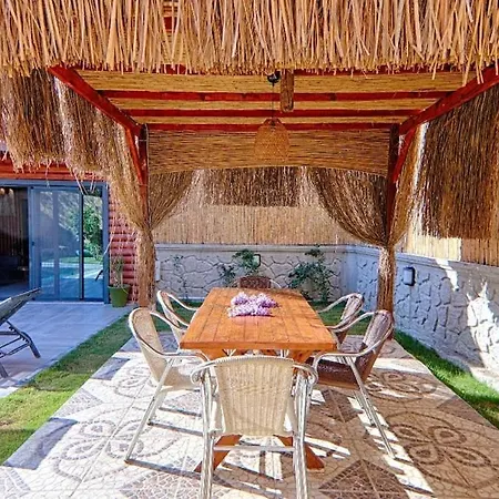 Private Detached With Swimming Pool In Inlice, Villa Fethiye